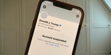 Trump banned on twitter